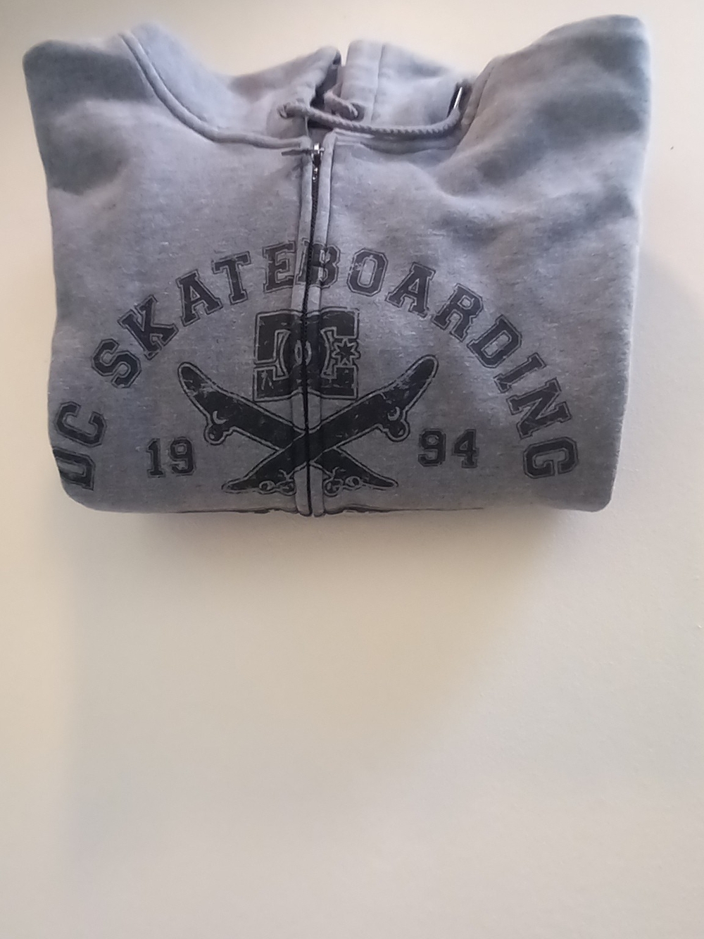DC Skateboarding Zip-Up Hoodie in Gray